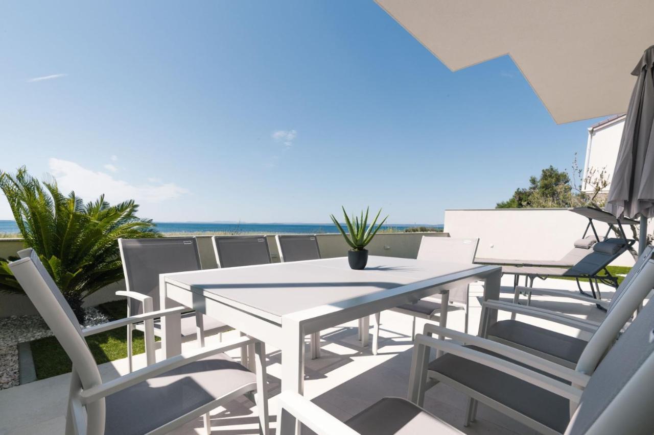 Beachfront Reiterer Villa V2 With Seaview 30 Meters From The Beach - Crowonder Luxury Rent Привлака Екстер'єр фото